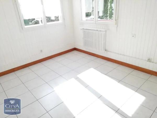 Appartement à louer 5 pièces 76.42m²
