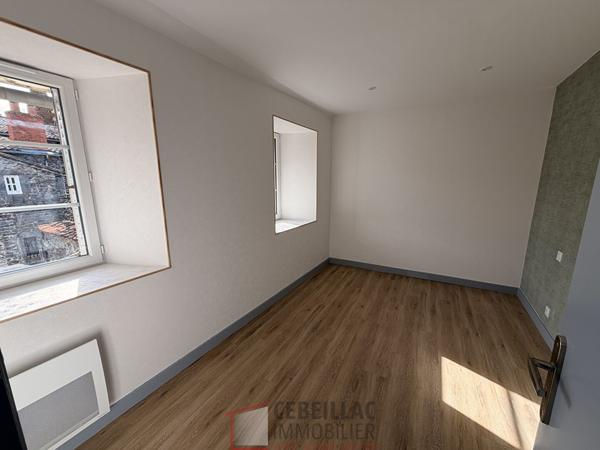 Appartement rénové 3 pièces Saint Flour