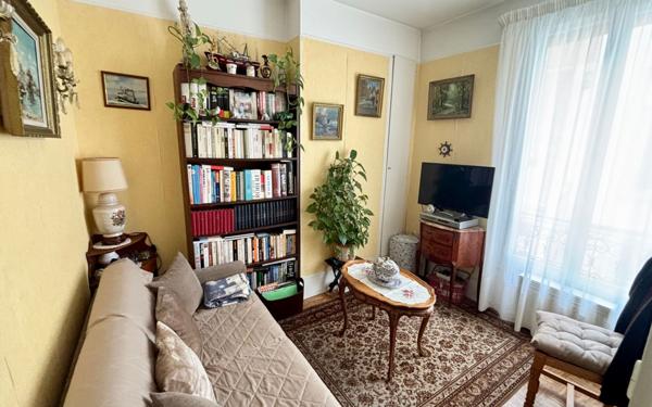 Appartement à vendre    2 pièces • 39,50 m2 Paris 17