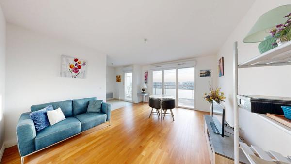 Superbe T3 au dernier étage avec terrasse et vue dégagée