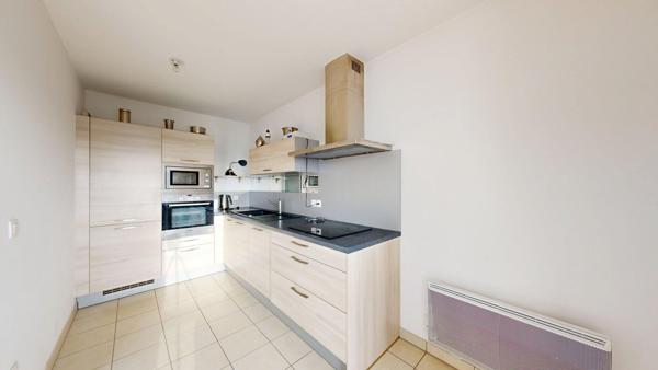 Superbe T3 au dernier étage avec terrasse et vue dégagée