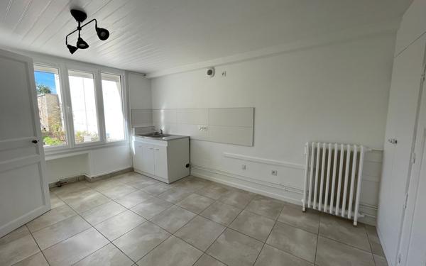 Maison à louer    3 pièces • 82 m2 Bénouville