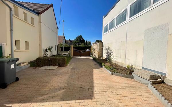 Maison à louer    3 pièces • 82 m2 Bénouville