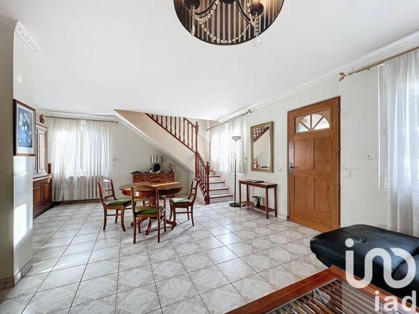 Maison traditionnelle 6 pièces de 130 m² à Bonneuil-sur-Marne (94380)