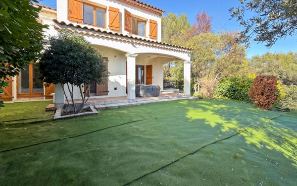 Maison à vendre    5 pièces • 146,50 m2 Nice