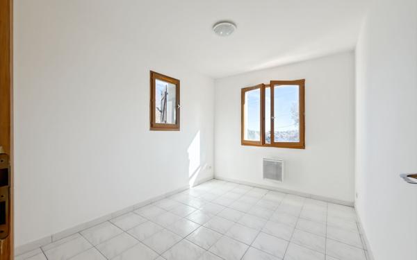 Maison à vendre    5 pièces • 146,50 m2 Nice