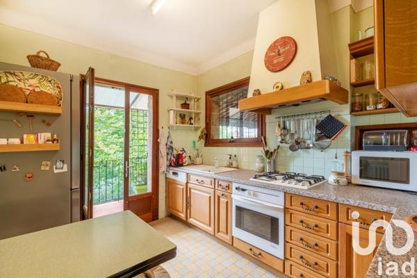 Maison traditionnelle 6 pièces de 190 m² à Mouans-Sartoux (06370)