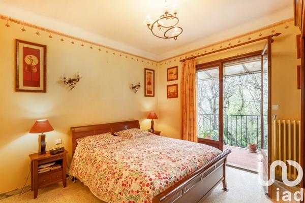 Maison traditionnelle 6 pièces de 190 m² à Mouans-Sartoux (06370)