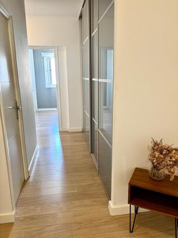 Superbe T4 de 90 m2 dans une résidence en centre ville avec parking