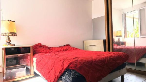A Clichy-sous-Bois 93390   Maison de 63 m², 4 pièces , terrain 240 m2