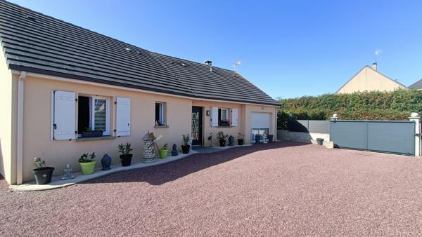 Plain poied sur 2900m² de terrain, hors lotissement