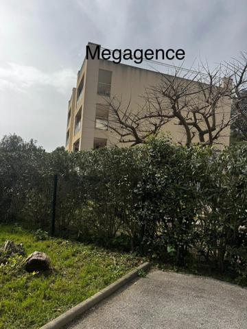 Appartement à HYERES, 83400 - 2 pièces 41m²