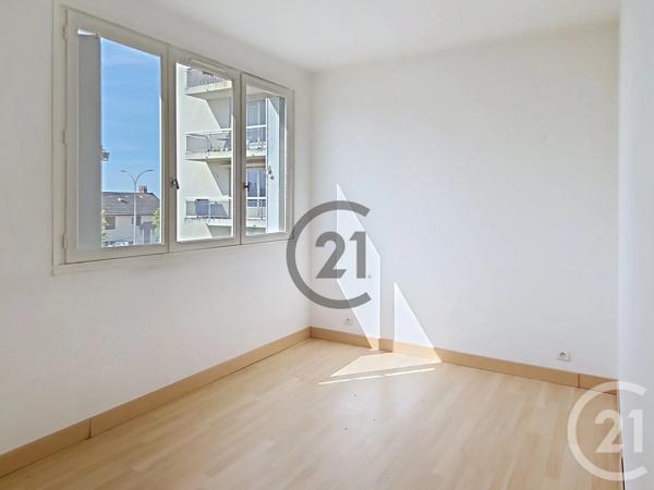 Appartement F2 à vendre  2 pièces - 52 m 2   MIGENNES  - 89
