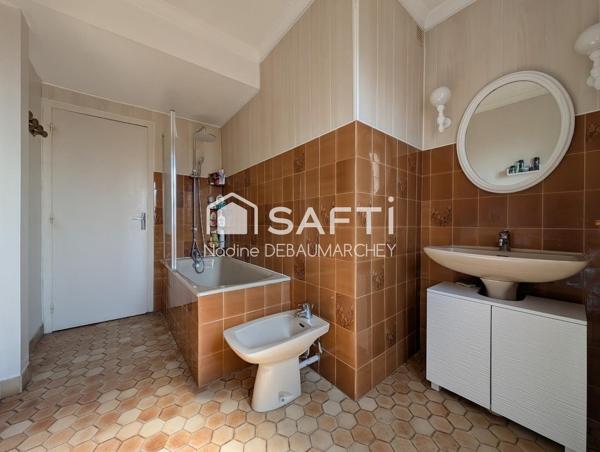Maison en pierre de 150 m² au cœur de Charolles, idéale pour famille ou profession libérale