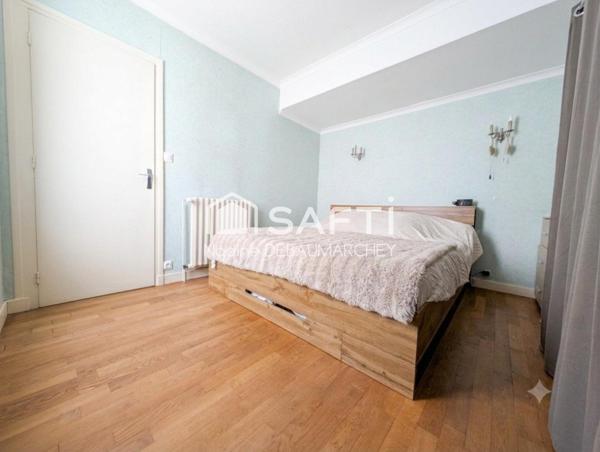 Maison en pierre de 150 m² au cœur de Charolles, idéale pour famille ou profession libérale