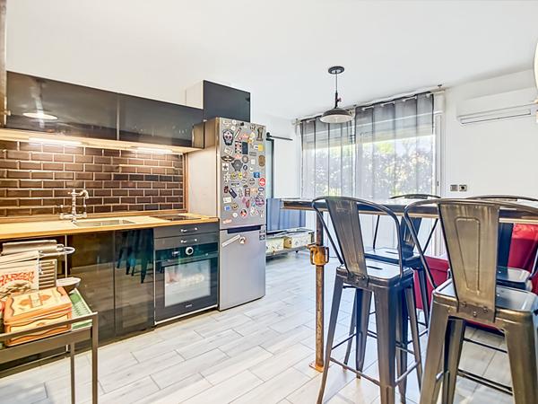 Appartement T1 avec terrasse et garage fermé à vendre - Secteur Montolivet 13012 Marseille