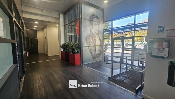 Bureaux en location Lyon 8ème avec accès immédiat aux transports