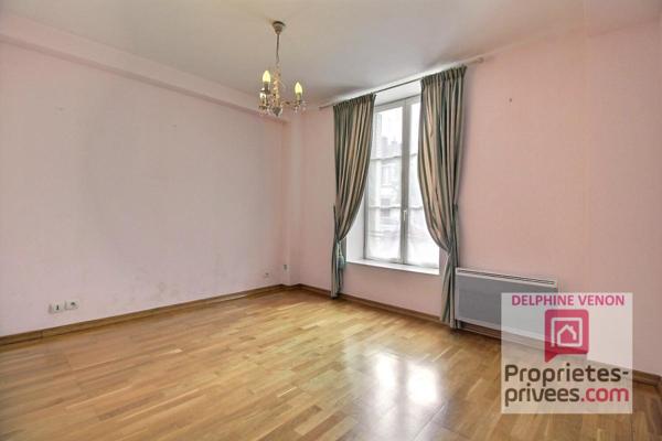 Exclusivité - Appartement  T3  en rez de jardin avec terrasse, cave et parking dans le centre ville de Châteauneuf Sur Loire