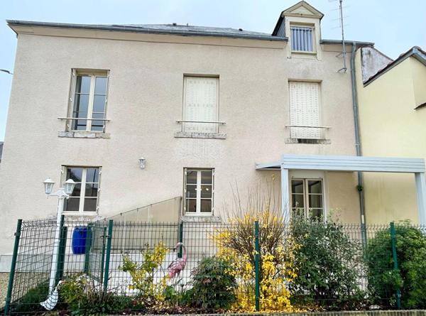 Exclusivité - Appartement  T3  en rez de jardin avec terrasse, cave et parking dans le centre ville de Châteauneuf Sur Loire