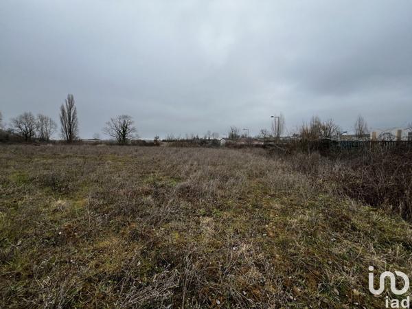 Murs commerciaux  à vendre 5 878 m² Chevry-Cossigny