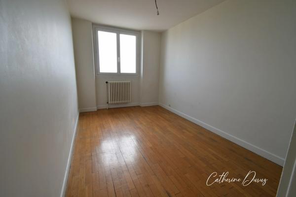 Appartement à vendre T 4 DIJON (21) quartier Montchapet / les perrieres 3 chambres avec balcon et cave