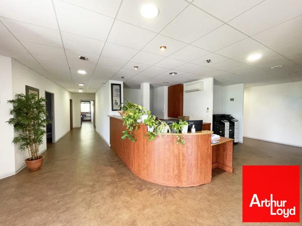 Bureaux à louer avec nombreux parkings à Pérols espaces aménagés