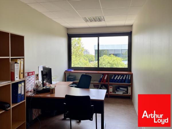 Bureaux à louer avec nombreux parkings à Pérols espaces aménagés