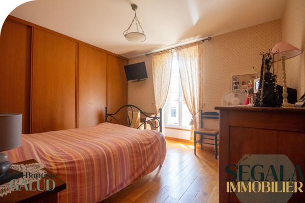 Carmaux (81400) Maison avec gîte sur les hauteurs de Carmaux