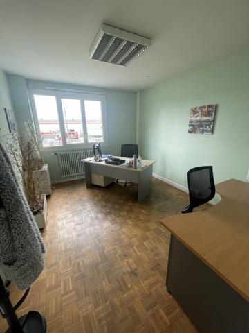 BUREAUX location à NIORT 79000