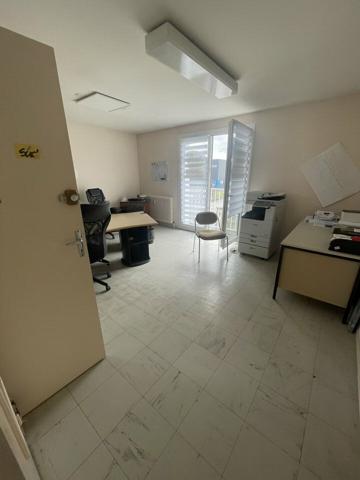 BUREAUX location à NIORT 79000