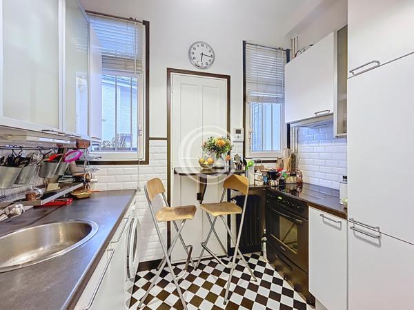 Paris (75007) ART DÉCO AU 5È ÉTAGE ASCENSEUR