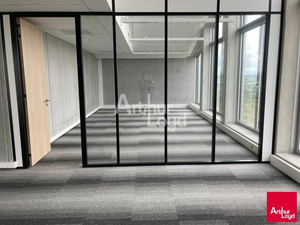 Angers Gare TGV Saint Laud bureaux de 387 m² en duplex à vendre
