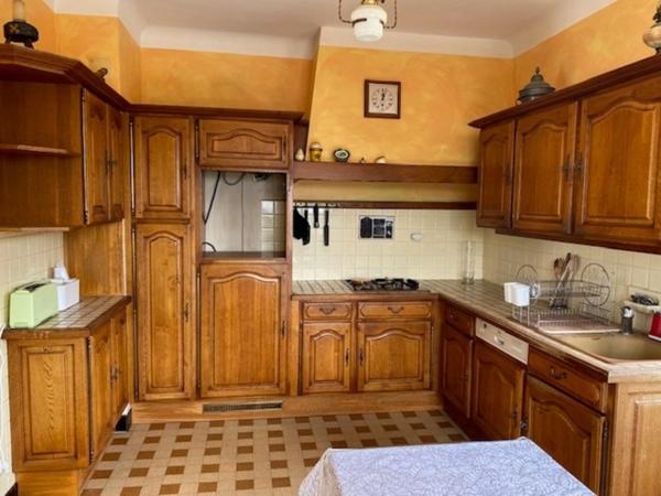 Maison à vendre avec vues panoramique de 015 pièces BEYNOST (01) plus de 371m² habitable