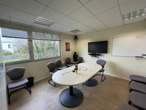 Bureaux à louer à Rezé espace divisible avec climatisation et parking