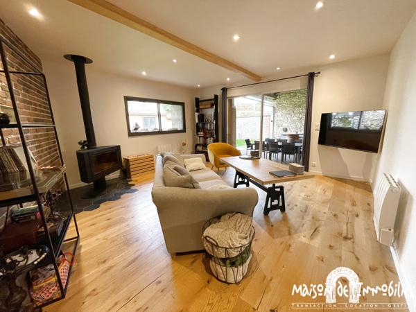 Vente Charmante Maison de village - 5 pièces - 152m² - Jardin et grande terrasse - BOURG CHARENTE