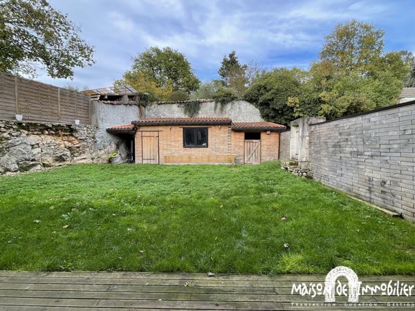 Vente Charmante Maison de village - 5 pièces - 152m² - Jardin et grande terrasse - BOURG CHARENTE