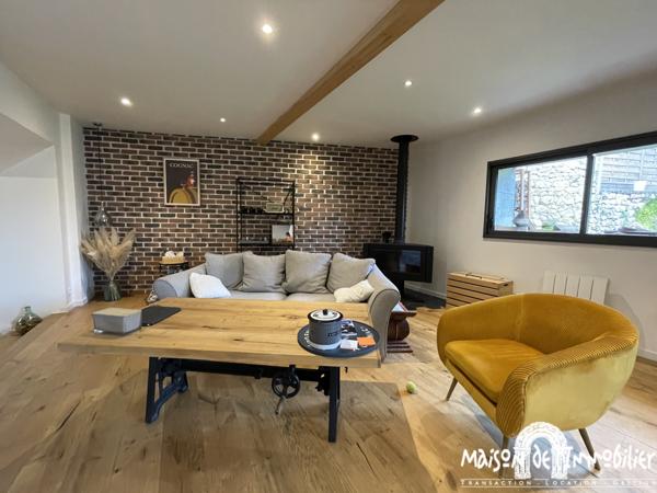 Vente Charmante Maison de village - 5 pièces - 152m² - Jardin et grande terrasse - BOURG CHARENTE