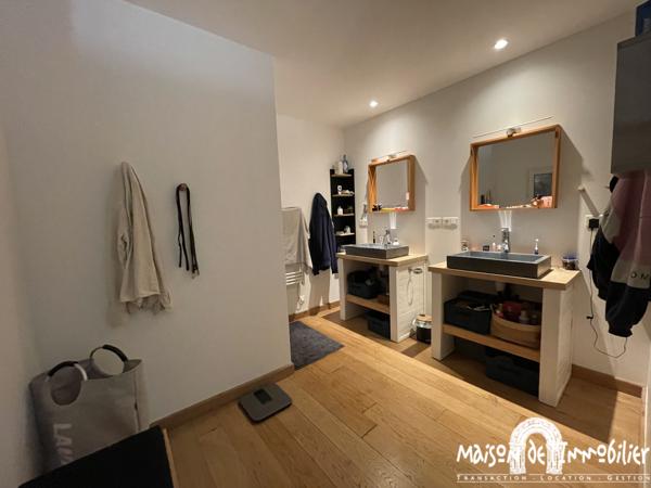 Vente Charmante Maison de village - 5 pièces - 152m² - Jardin et grande terrasse - BOURG CHARENTE