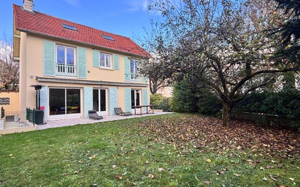 Maison à vendre    7 pièces • 170 m2 Saint-Maur-des-Fossés