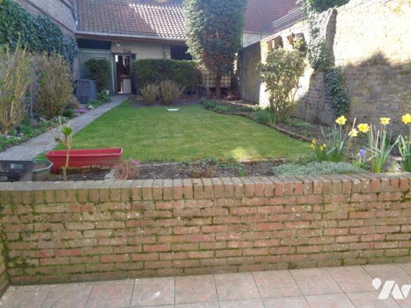 LILLERS, Maison de ville 268 m² habitable bâtie sur 359 m²