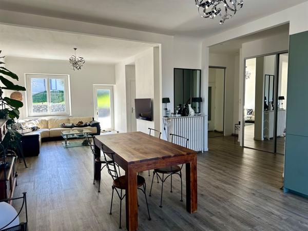 Vente Maison182 m² - 6 Pièces - VEYRE MONTON (63960)