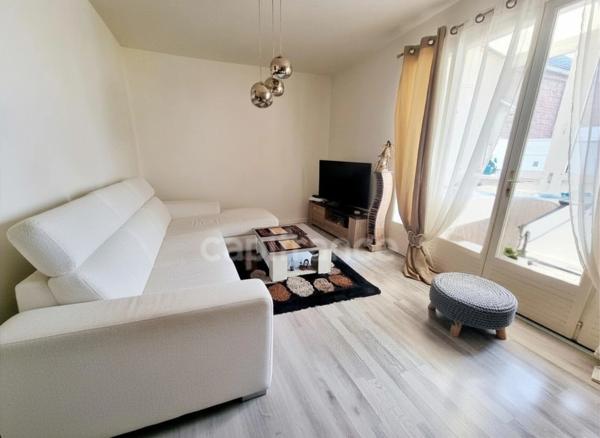 *Sainte-Cecile*Plain-pied de 51 m² à 200 m de la place, terrasse de 40 m², sud-ouest, sans vis-à-vis