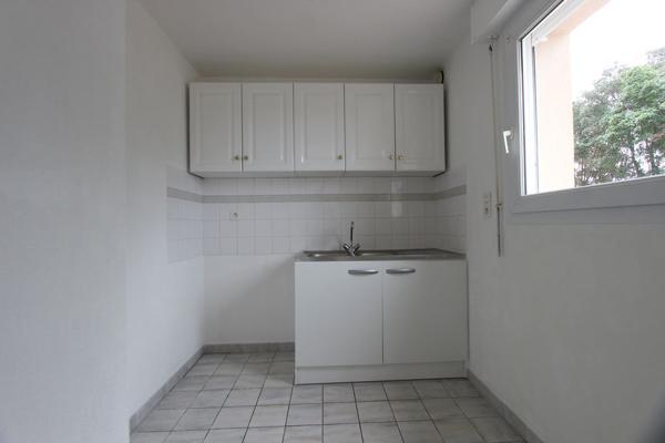 À PLUGUFFAN, CÔTÉ PLOMELIN, UNE MAISON DE TYPE 4 AVEC TERRASSE & GARAGE. -