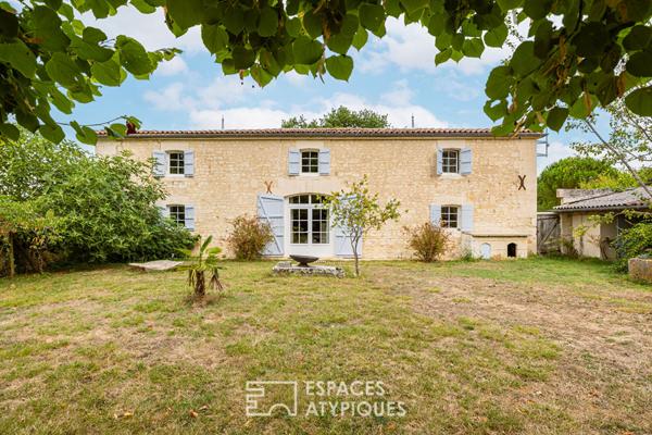 Domaine rénové avec gîtes indépendants et près de 2 hectares de terrain