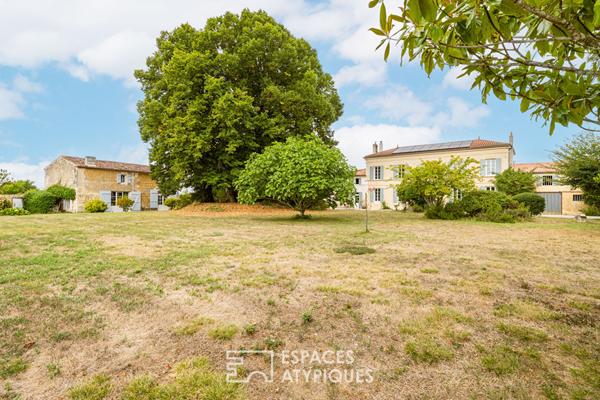 Domaine rénové avec gîtes indépendants et près de 2 hectares de terrain