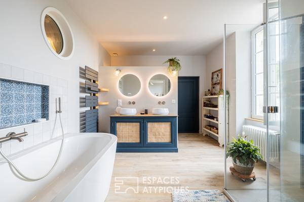 Domaine rénové avec gîtes indépendants et près de 2 hectares de terrain