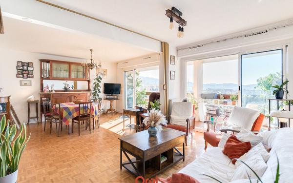 Appartement à vendre    4 pièces • 92 m2 Marseille 12