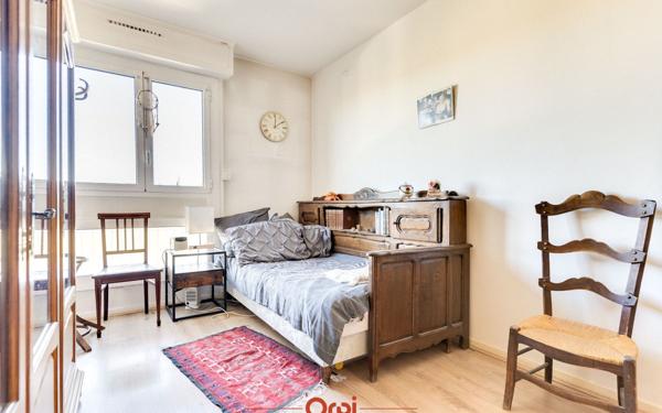 Appartement à vendre    4 pièces • 92 m2 Marseille 12