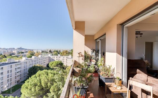 Appartement à vendre    4 pièces • 92 m2 Marseille 12