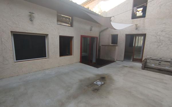 Maison à louer    5 pièces • 99,22 m2 Montréal